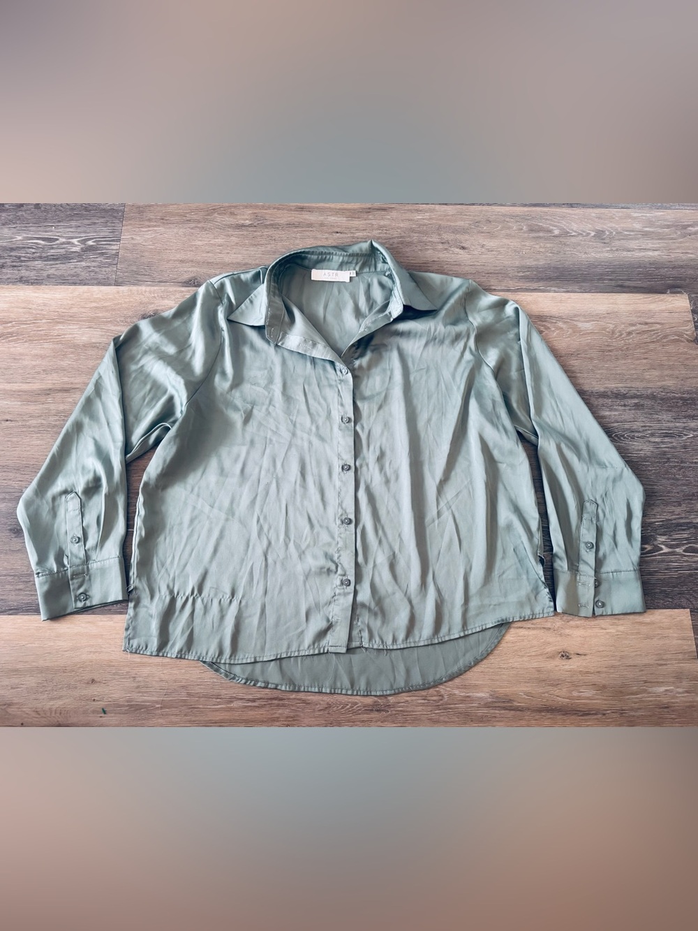 ASTR Sage Green Relaxed Button-Down Shirt